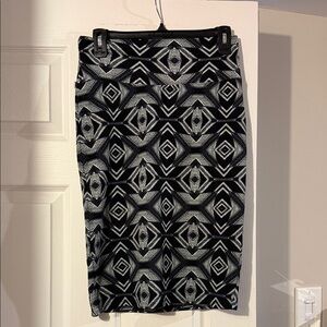 Lularoe Geometric Black and White Pencil Skirt